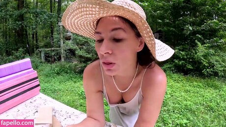 Getting Grounded With Jenna onlyfans strip