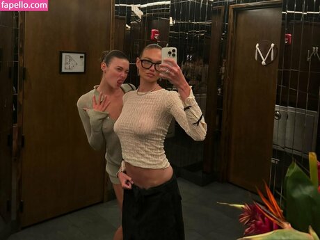 Camille Opp onlyfans model images