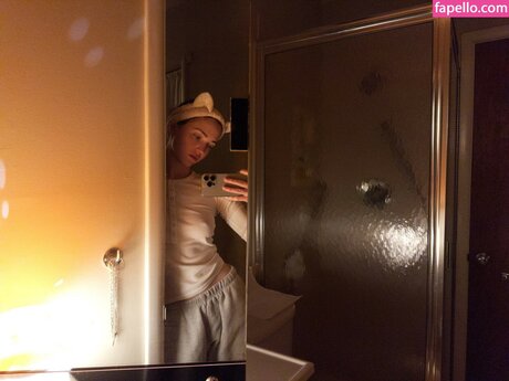 zoeplzshutup only fans leaks