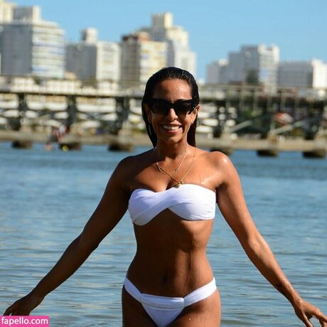 Samantha Schmutz onlyfans leaked naked