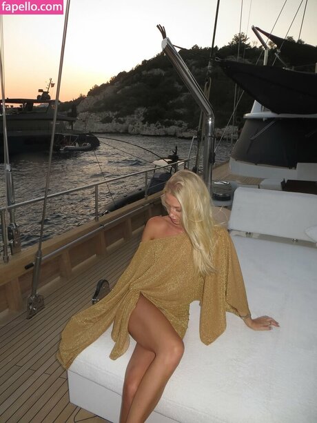 Hilda Sigurdsson nude leaks onlyfans