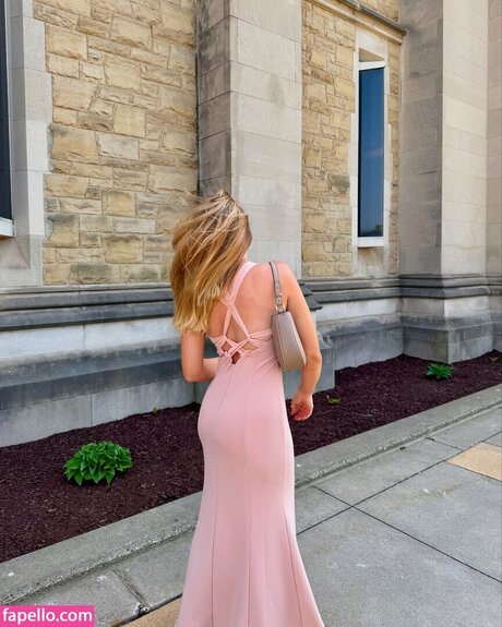 Carmen Elaine nude only fans