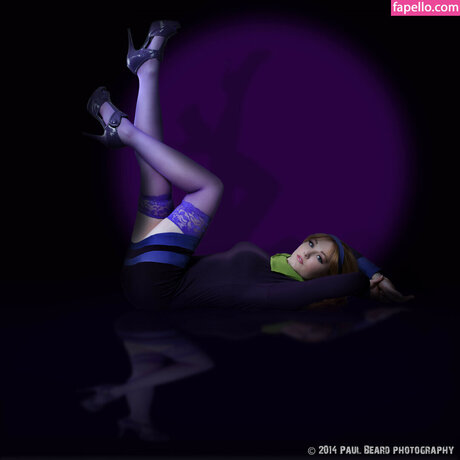 Velma Daphne Cosplay onlyfans leaks