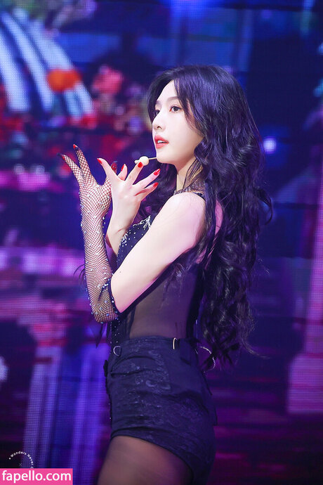 Park Soo young nude onlyfans leak