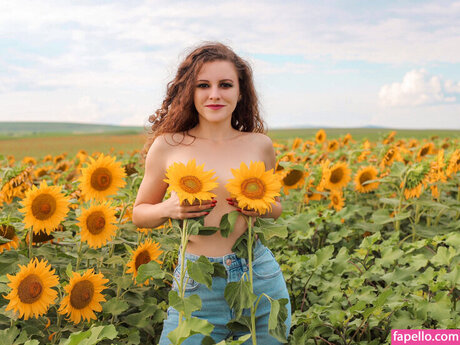 Redhead Aggie onlyfans page