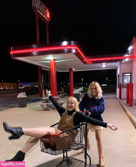 Lydia Feiler onlyfans ass