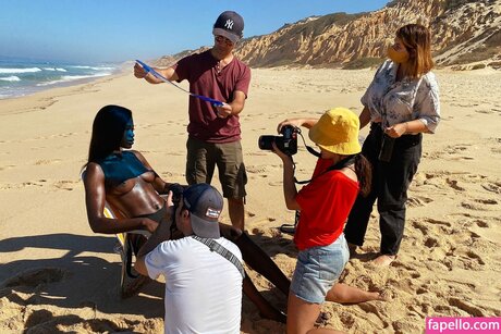 Naomi Nash onlyfans photos