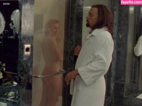 Karen Cliche Profile pic