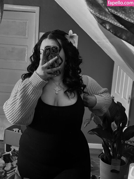 Weezy Weezyouttaherea onlyfans naked porn