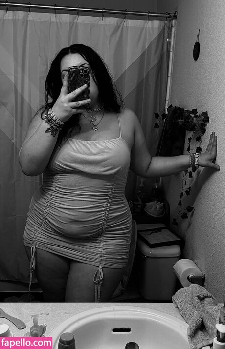 Weezy Weezyouttaherea nude onlyfans