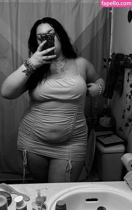 Weezy Weezyouttaherea nudes onlyfans leak