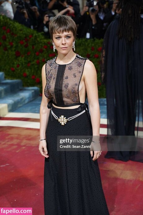 Maggie Rogers Profile pic