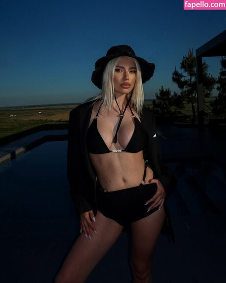 lilyabraun onlyfans nude