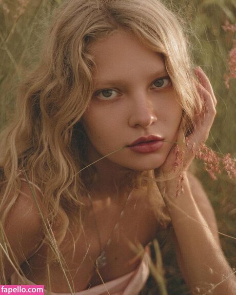 Nika Khromova onlyfans naked