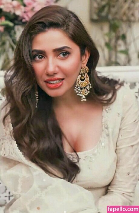 Mahira Khan onlyfans exposed