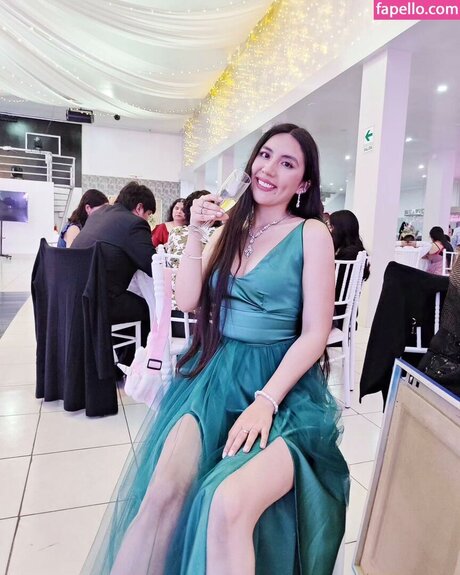 Nicole Dayana naked onlyfans pics