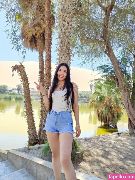 Nicole Dayana nude only fans