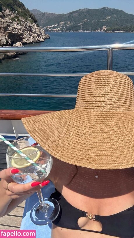 Rebel Masel onlyfans striptease