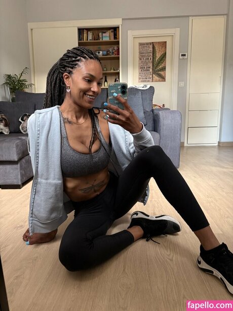 itszurihill onlyfans sex