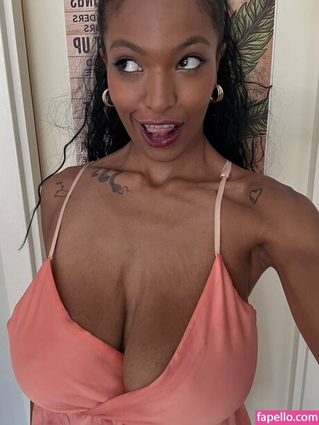 itszurihill onlyfans porn
