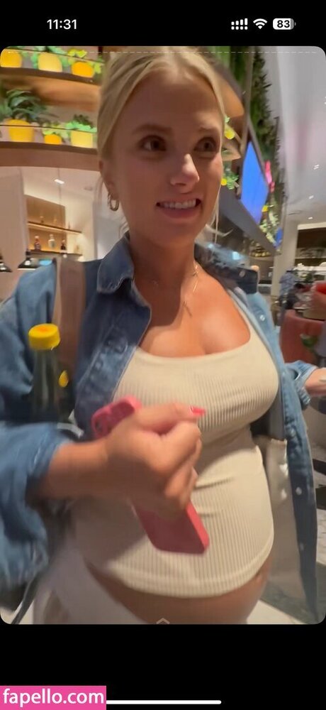 Cayla Vanderbaan onlyfans fotos