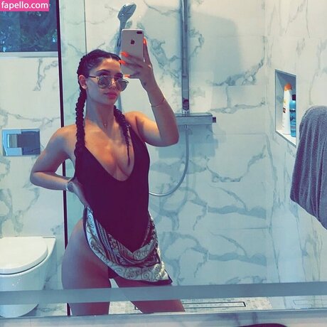 Leah Kateb nudes only fans