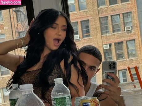 Leah Kateb desnuda onlyfans