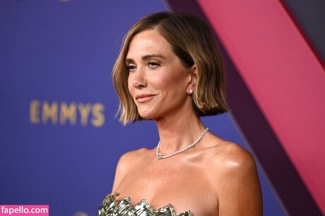 Kristen Wiig sexy onlyfans