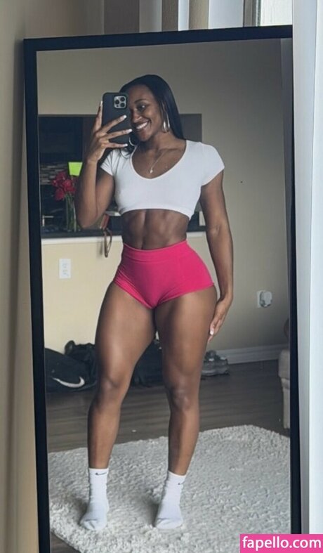 Tiara Howard onlyfans nude pictures