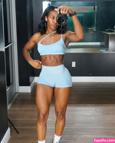 Tiara Howard onlyfans pics