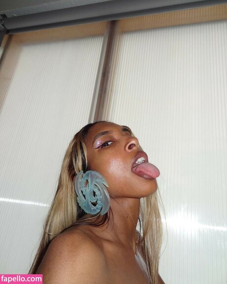 Spellling naked only fans