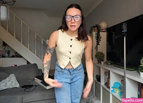 Double Take Reacts onlyfans model