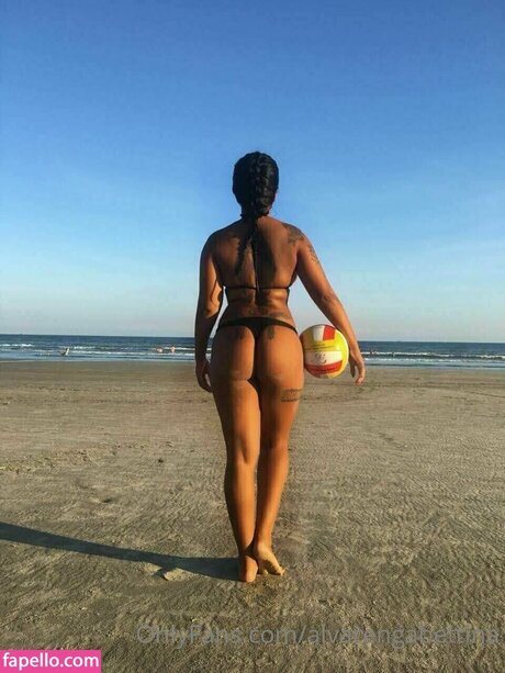 Bettina Alvarenga Profile pic