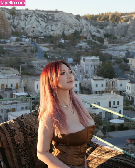 holly shu_ onlyfans free content