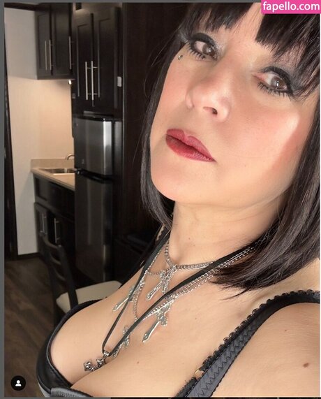 Jennifer Tilly onlyfans leaked tits