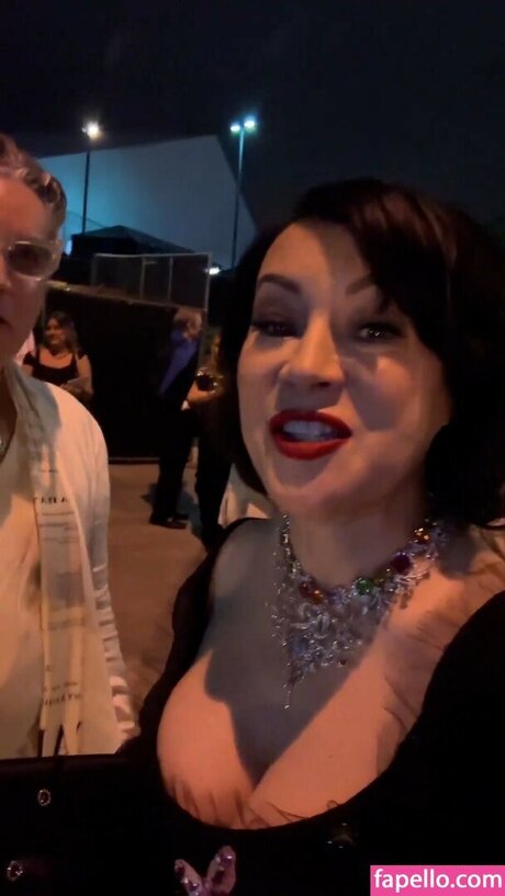 Jennifer Tilly onlyfans post