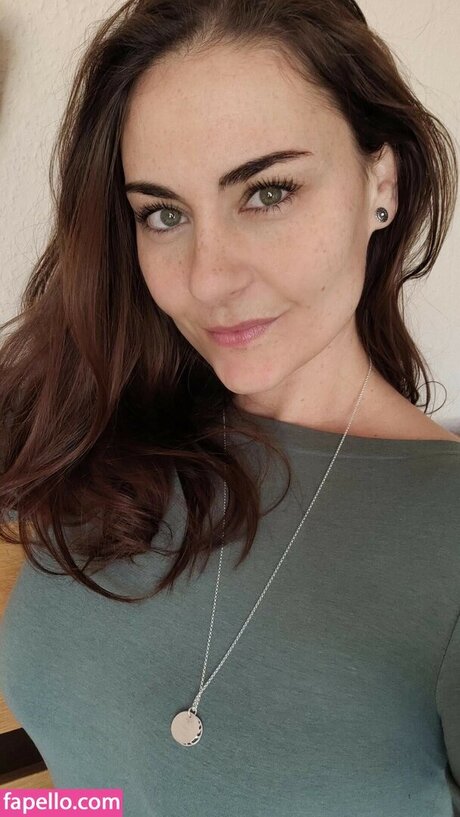 Nina Sita onlyfans striptease