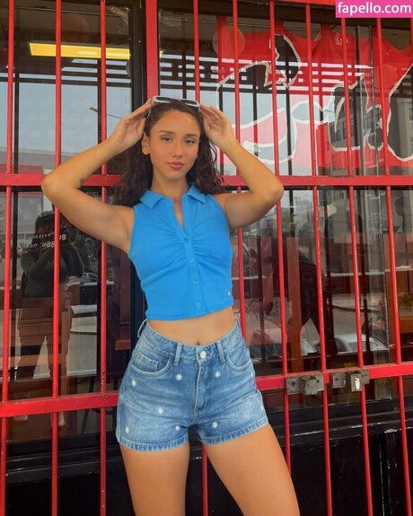 Micaela Caballero onlyfans tits