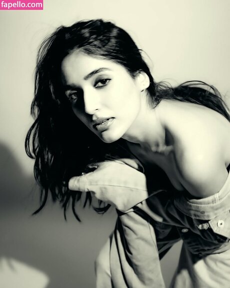 Ojasvi Sharma onlyfans.