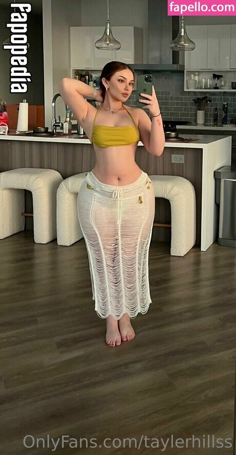 Tayler Hillss onlyfans xx