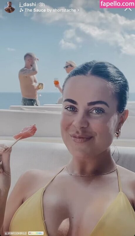 Bronte Schofield onlyfans nudes