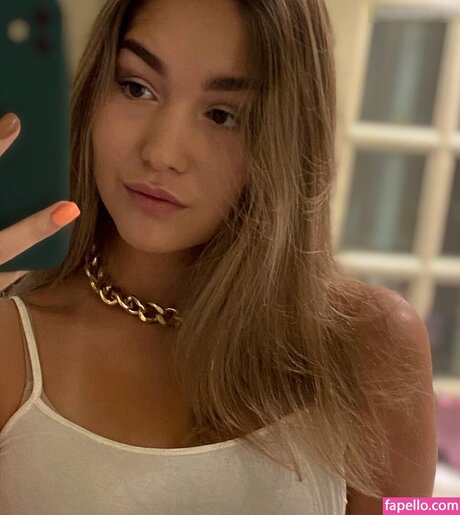 Mia Piper onlyfans public photos