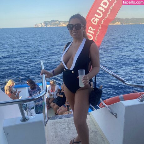 Sophie Williams onlyfans mega