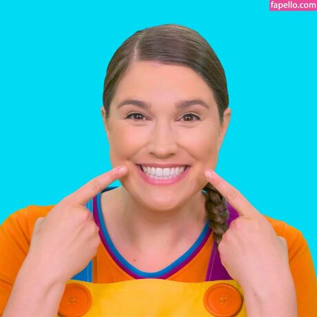 Caitlin Claessens onlyfans model photo