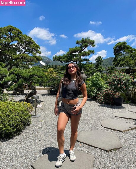 Chloe Aquino Profile pic