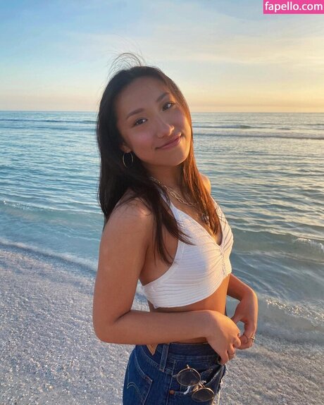 Chloe Aquino onlyfans model photo