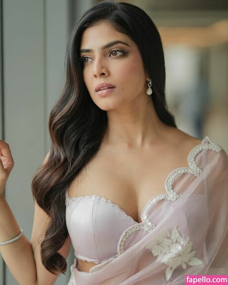 Malavika Mohanan onlyfans joi