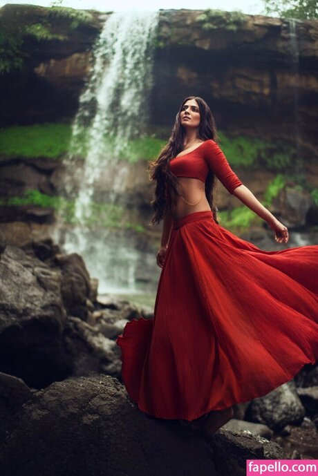 Malavika Mohanan nude onlyfans