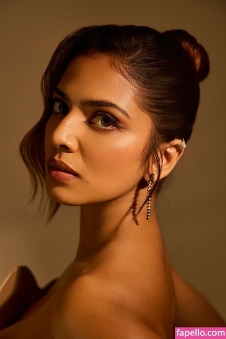 Malavika Mohanan only fans naked