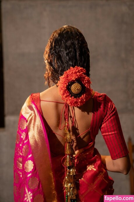 Malavika Mohanan onlyfans leak ass